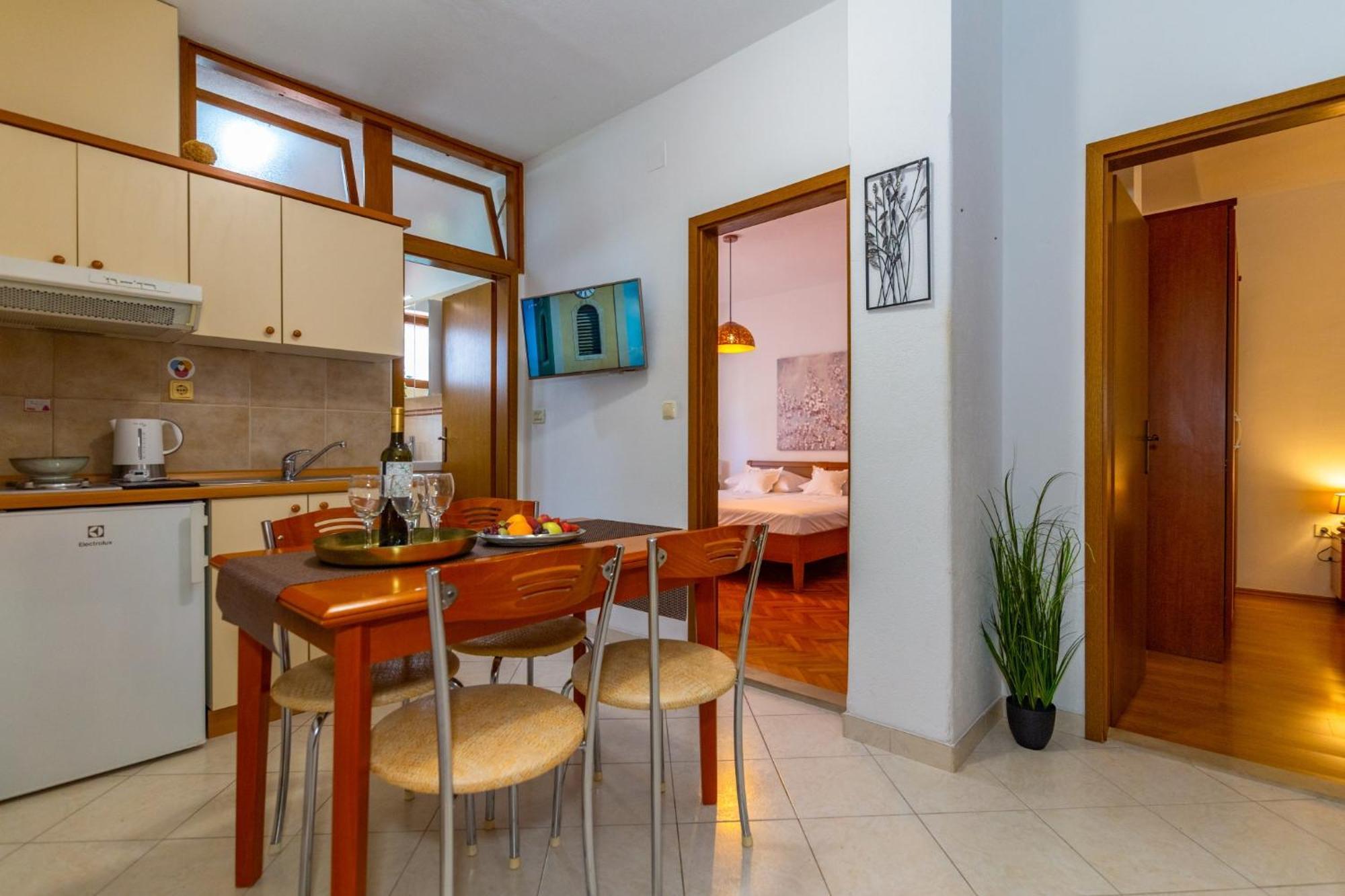 City Center Ana Apartments Makarska Exteriör bild